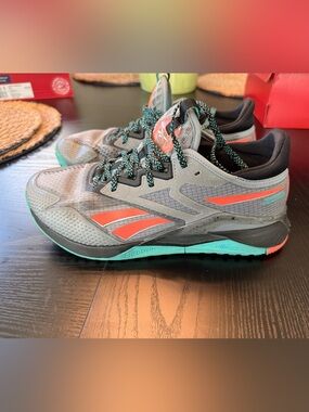 Women’s sz 9 REEBOK NANO X2 ADVENTURE